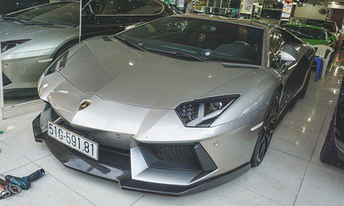 Ông chủ cafe mới Trung Nguyên tậu Lamborghini Aventador DMC độc nhất Việt Nam. Ảnh: Autopro.