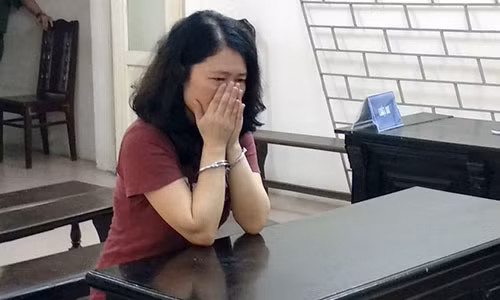 Bị cáo Phạm Thị Thu Hương. Ảnh: H.L.