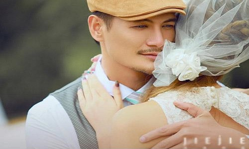 Anh đã từng nói yêu tôi nhưng vì khi ấy chưa tin tưởng nên tôi từ chối. Giờ thì anh đi lấy vợ, bỏ rơi tôi một mình (Ảnh minh họa)