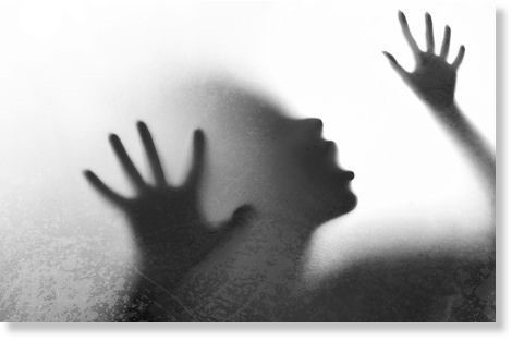 Vào năm 2012, sự việc bé gái 11 tuổi bị bạn trai mẹ lạm dụng tình dục suốt 2 năm bị phát giác gây rúng động dư luận Malaysia.