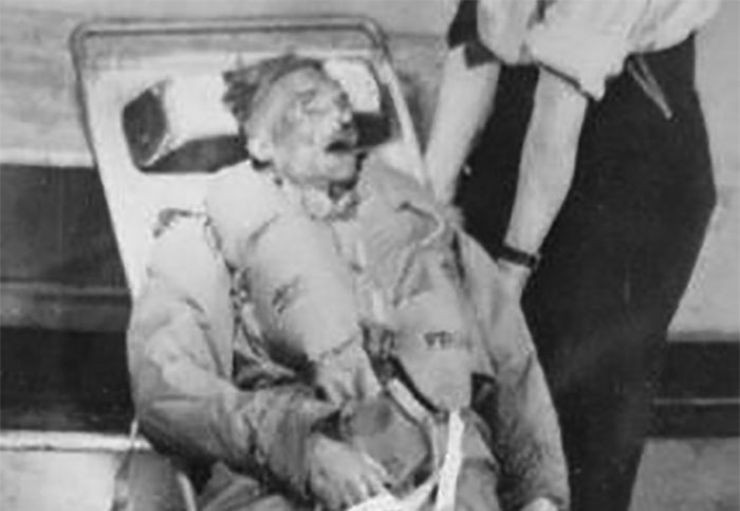 Để chiến dịch này thành công, quân đội Anh đã sử dụng xác chết của một người đàn ông vô gia cư hóa trang thành một thiếu tá thủy quân lục chiến.