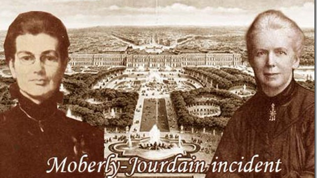 Cụ thể, vào ngày 10/8/1901, hai phụ nữ có tên Charlotte Anne Moberly (1846 - 1937) và Eleanor Jourdain (1863 - 1924) đã dừng chân tại lâu đài Petit Trianon để nghỉ ngơi, tham quan.