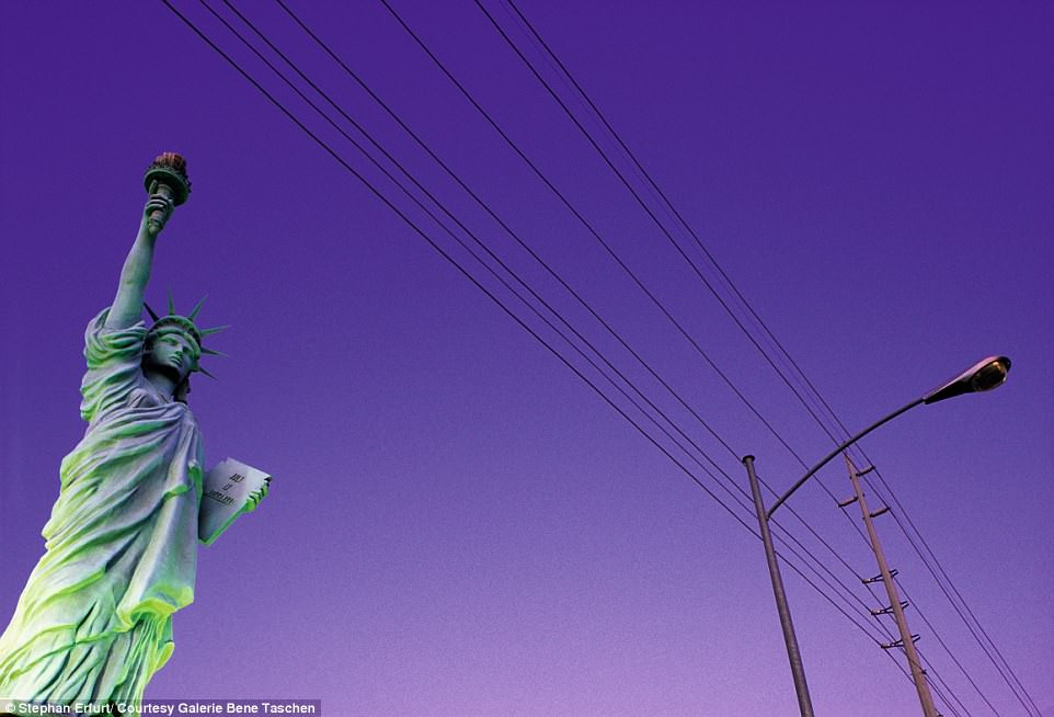 Tượng Nữ thần Tự do ở Las Vegas năm 1986.