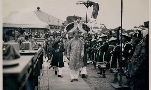 Lễ tế Nam Giao năm 1933 do vua Bảo Đại làm chủ tế, diễn ra trong hai ngày 15 - 16/3/1933