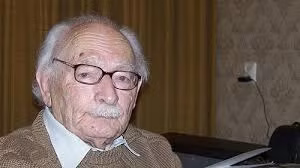 Ngày nay, ngôi trường mà ông Hulst sử dụng để làm nơi ẩn náu cho trẻ em Do Thái trong Chiến tranh thế giới 2 trở thành Bảo tàng Holocaust ở Hà Lan.