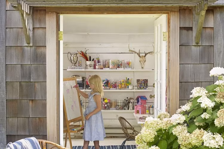 Jennifer và chồng đã quyết định mở rộng ngôi nhà thêm một chút để tạo ra một phòng chơi đầy thú vị cho cô con gái của mình.