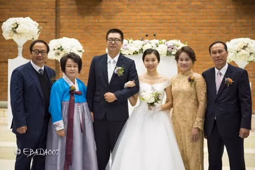 Ong noi dang yeu nhat “Vinh Bac Bo”, mac ao cua ba de do chau-Hinh-6