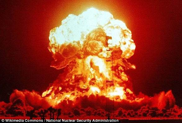 Nếu cuộc chiến tranh hạt nhân này xảy ra thì cuộc sống của nhân loại sẽ bị hủy diệt. Khi ấy, ngày tận thế sẽ thực sự diễn ra.