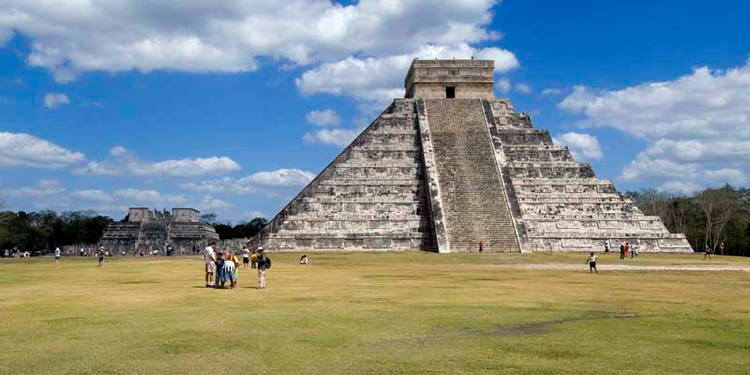 Chichen Itza được công nhận là di sản văn hóa thế giới và được bầu chọn là 1 trong 7 kỳ quan thế giới mới năm 2007.