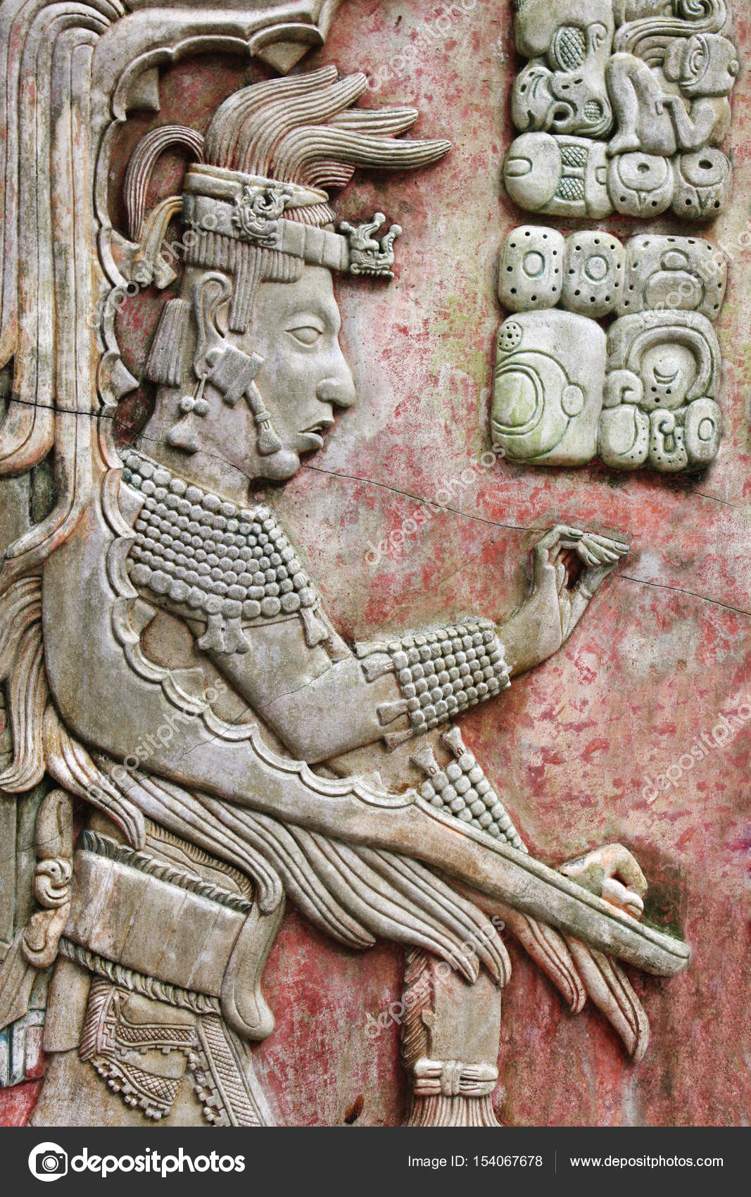 Về đời sống tình dục, vua của người Maya có rất nhiều phụ nữ hầu hạ và sinh cho họ rất nhiều con cháu để người nối dõi, duy trì quyền lực từ đời này sang đời khác. Mời quý độc giả xem video: Tái hiện trận chiến lịch sử của Napoleon (nguồn: VTC14)