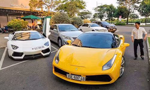 Doanh nhân Nguyễn Quốc Cường có niềm đam mê đặc biệt đối với siêu xe.