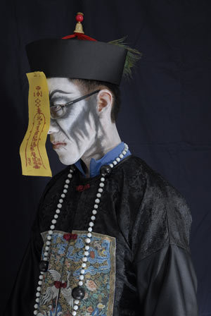 Sau khi "sống lại", cương thi trên quay trở lại ngôi làng và hút máu, giết chết dân làng. Một số người bị cương thi cắn cũng biến thành cương thi hút máu người rùng rợn.