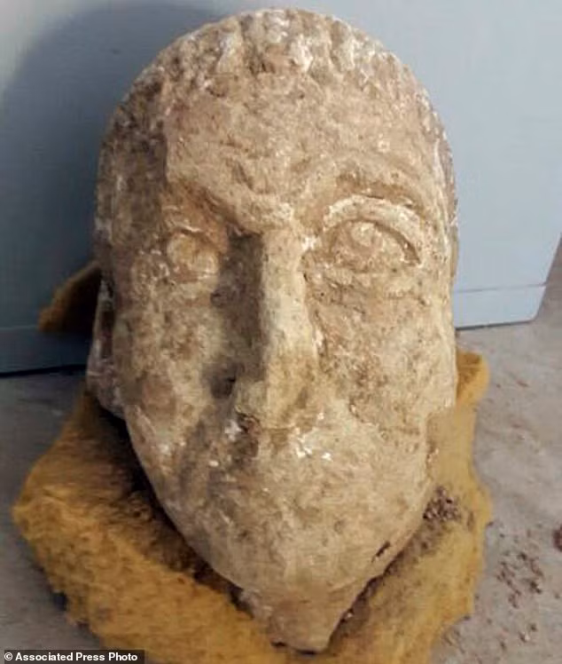 Đền thờ hơn 2.000 năm tuổi mới được khai quật mang nét kiến trúc đậm nét thời kỳ Hy Lạp - La Mã cổ. Việc phát hiện những tàn tích của ngôi đền cổ xưa này có thể cung cấp tư liệu cho giới nghiên cứu tìm hiểu về sự chiếm đóng của Hy Lạp - La Mã cổ đại cùng các hoạt động diễn ra ở Ai Cập trong thời gian này.