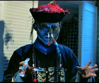 Đặc biệt, giống như ma cà rồng của phương Tây, cương thi trong văn hóa dân gian Trung Quốc cũng được miêu tả là hút máu người để duy trì "sự sống".