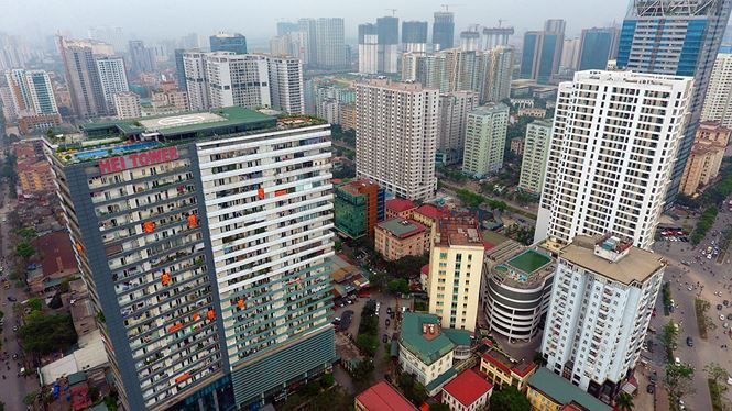 Trong lúc các tòa cao ốc cứ mọc lên liên tục thì người dân sống trong các toà chung cư ngày càng bị ám ảnh bởi nhiều nỗi lo. Một trong số đó là cháy nổ trong bối cảnh hệ thống PCCC tại một số toà nhà có nhiều vấn đề.