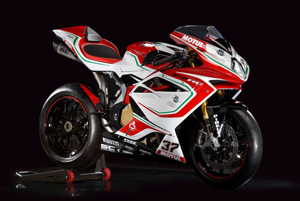 4. MV Agusta F4: Giống như chiếc Brutale, siêu môtô MV Agusta F4 cũng sẽ bị khai tử trong năm nay. Có thể hãng xe Italy sẽ sớm cho ra mắt chiếc thay thế với nhiều công nghệ hơn, nhanh hơn, nhưng vẫn có khả năng chiếc superbike 4 xi-lanh này không tìm được người kế nhiệm. MV Agusta có động cơ dung tích 998 phân khối, công suất tối đa 212 mã lực tại 13.600 vòng/phút, mô-men xoắn cực đại 115 Nm, đạt tiêu chuẩn khí thải Euro3.