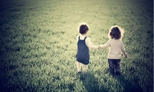 Cau hon ban gai tu thoi mau giao giua troi mua va cai ket ngot