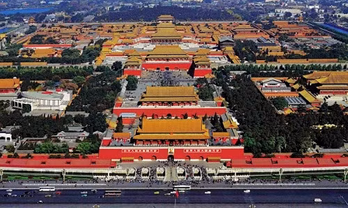 Bi mat rung ron phia sau Tu Cam Thanh