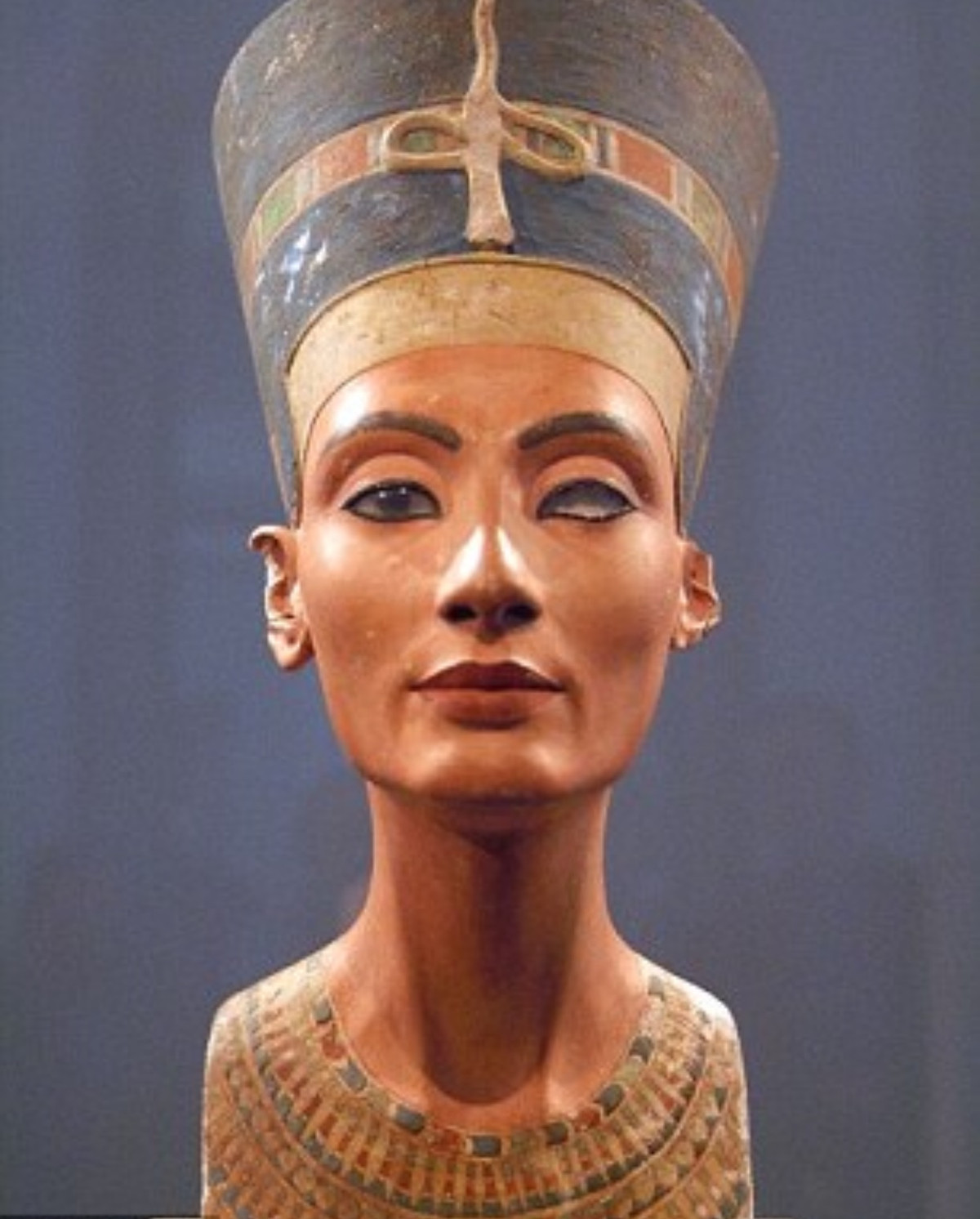 Theo đó, Nữ hoàng Hatshepsut trị vì Ai Cập trong 22 năm, lâu hơn bất cứ vị nữ pharaoh nào trong lịch sử của nền văn minh này.