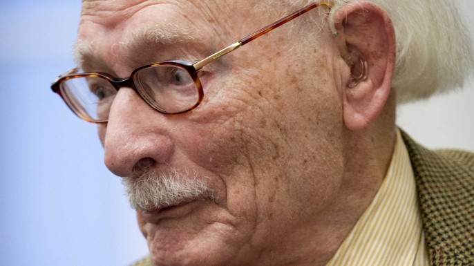 Từ năm 1942 -1943, khoảng 600 trẻ em Do Thái đã được hiệu trưởng của trường Đại học Đào tạo Giáo Viên Cải cách, ông Johan van Hulst cứu sống.