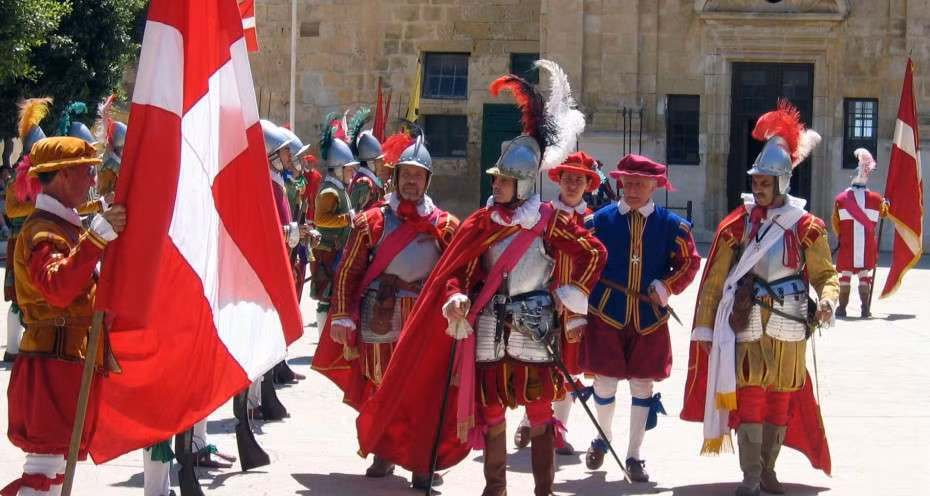 Các thành viên của quốc gia này tổ chức lễ diễu hành và nhiều sự kiện trên khắp thế giới, như lễ Omagh ở Bắc Ireland vào ngày St. Patrick. Ngoài ra, họ còn tham gia nhiều chương trình và sự kiện tình nguyện, hỗ trợ cộng đồng quốc tế.