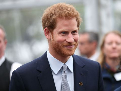 Hoàng tử Harry từng đứng thứ 3 trong danh sách kế vị ngai vàng, sau cha và anh trai. Tuy nhiên, vị trí này đã thay đổi sau khi công tước và công nương xứ Cambridge sinh 3 người con (2 hoàng tử và 1 công chúa). Hiện Hoàng tử Harry xếp thứ 6 trong danh sách kế vị ngai vàng của Hoàng gia Anh.