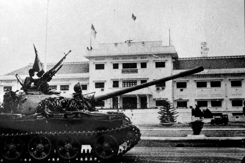 Quân giải phóng Việt Nam đánh chiếm Bộ tổng tham mưu.