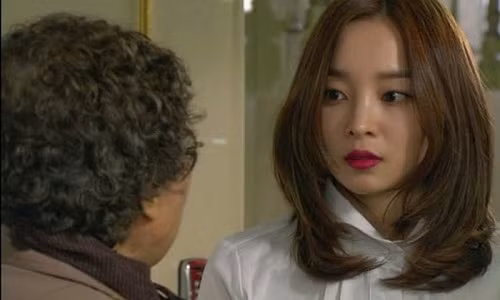 Chẳng ngờ vừa đề cập đến chuyện đi du lịch, mẹ chồng tôi đã hét lên khiến tôi choáng váng. Ảnh minh họa.