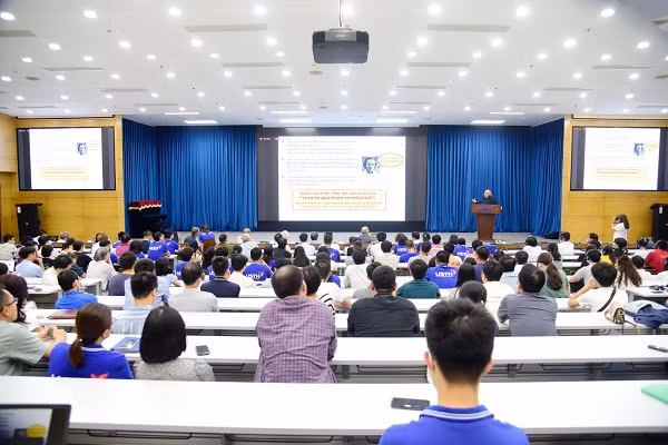 GS Nobel Vat ly Duncan: Nghien cuu cua toi tung bi danh gia la “vo van”-Hinh-3