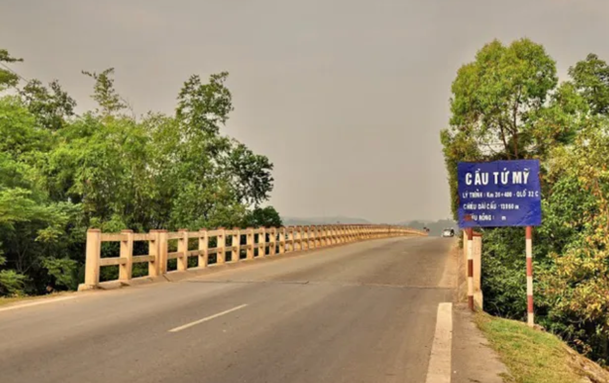 Phú Thọ cũng đã cấm cầu Tứ Mỹ tại Km 2a6+500 trên quốc lộ 32 C. Thời gian cấm từ nay cho đến khi khắc phục xong hư hỏng của các cầu.