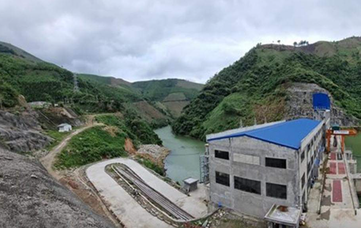 Nhà điều hành thuỷ điện Đông Nam Á bị sập, 5 người mất tích Nha dieu hanh thuy dien Dong Nam A bi sap, 5 nguoi mat tich