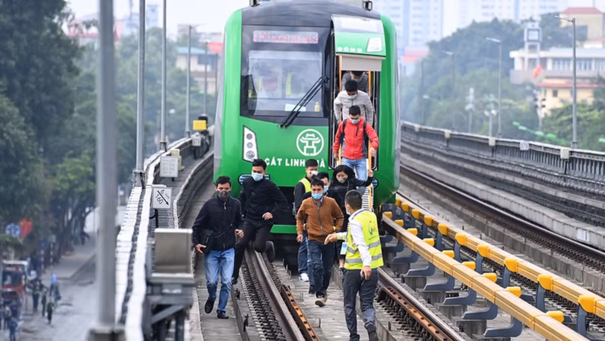 Su co dem truc tau Cat Linh – Ha Dong co nguy hiem?