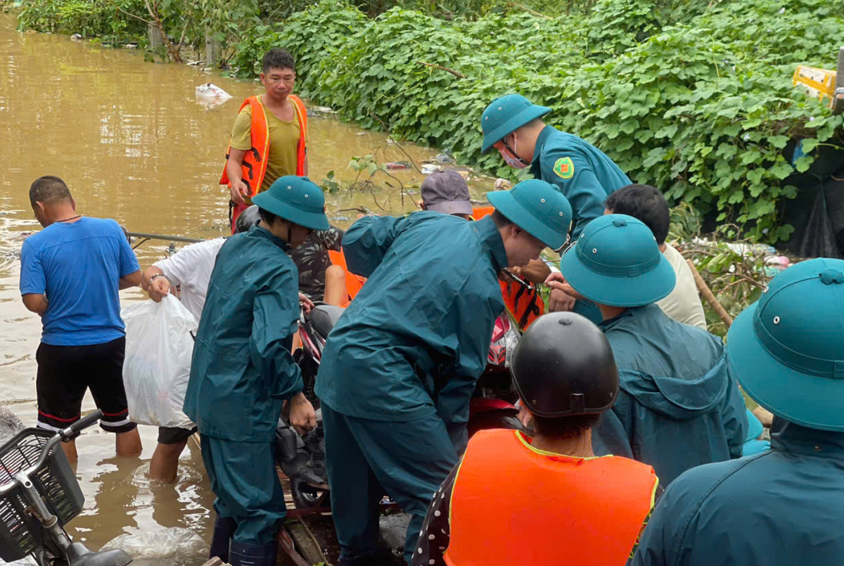 Mực nước sông Hồng dâng cao, Hà Nội báo động cấp độ 1 Muc nuoc song Hong dang cao, Ha Noi bao dong cap do 1