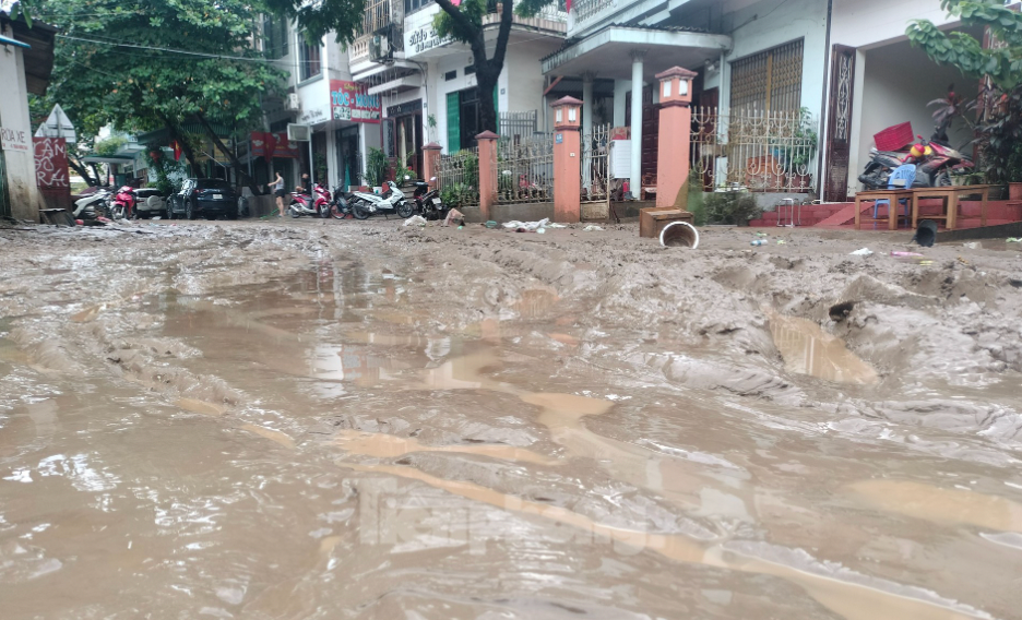 Một tình nguyện viên ứng cứu lũ lụt ở Yên Bái tử vong Mot tinh nguyen vien ung cuu lu lut o Yen Bai tu vong