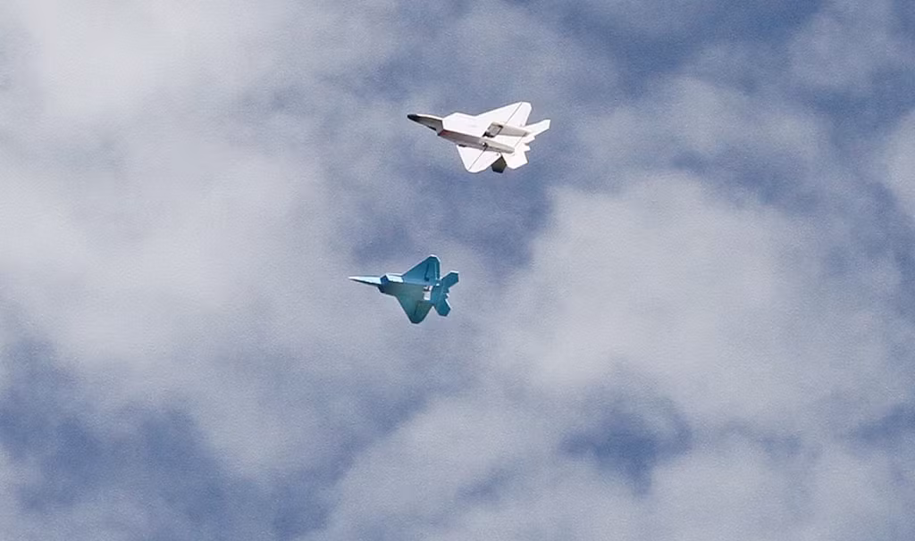 Những chiếc “chim ăn thịt” F-22…của Việt Nam.