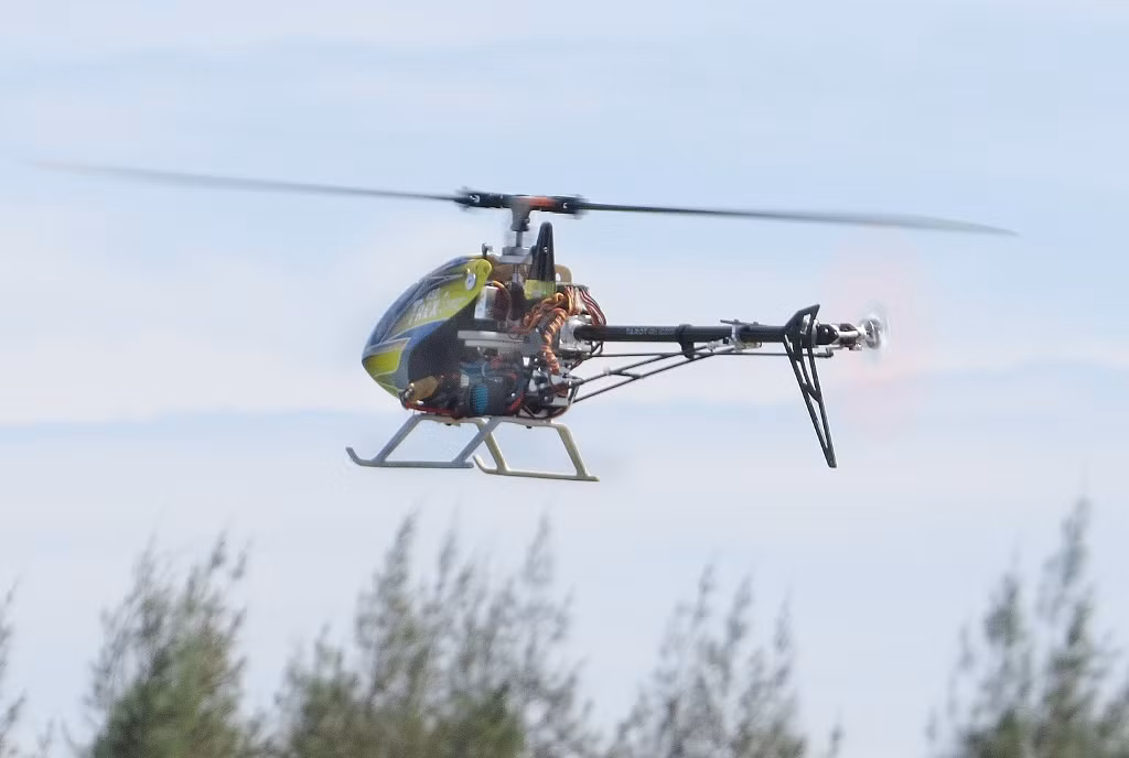 Mô hình trực thăng thao diễn.