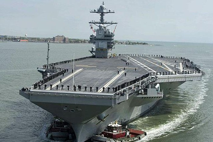 Với sự áp dụng các công nghệ mới, dẫn đến giá thành đóng các tàu sân bay kiểu mới như tàu sân bay lớp Gerald Ford rất đắt đỏ; nhất là phần chế tạo động cơ cho tàu và hệ thống máy phóng máy bay trên hạm sử dụng công nghệ điện từ.