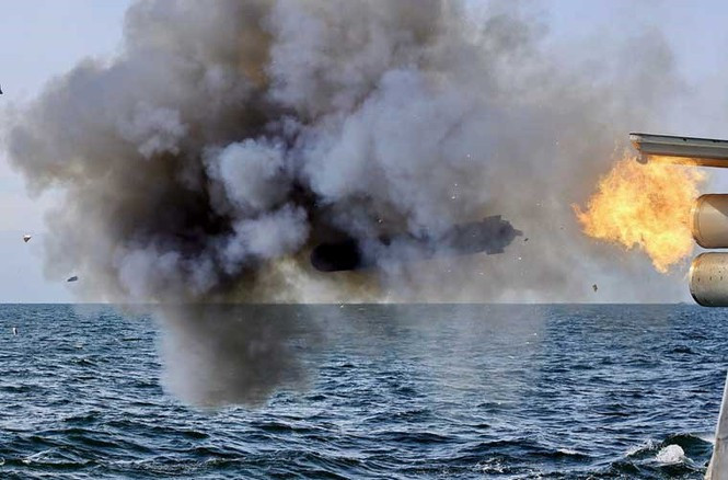 Khi thực hiện nhiệm vụ tác chiến tiêu diệt mục tiêu cơ động trên mặt biển, vũ khí chủ yếu được sử dụng sẽ là hệ thống pháo hạm A-190 100mm và hệ thống tên lửa chống hạm Uran Kh-35.