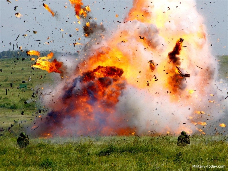 Súng nhiệt áp Shmel phục vụ trong quân đội Nga với biệt danh "ống phóng ma quỷ", nó là một vũ khí tạo nên tâm lý hoảng sợ với một cảm giác dễ bị tổn thương và khiến đối phương không có khả năng ẩn nấp nếu bị vũ khí này tấn công.