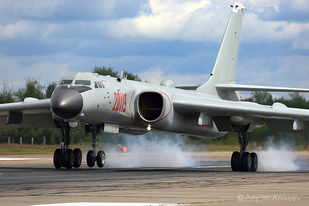 Hiện bán kính tác chiến của H-6K Trung Quốc đã đạt 3.500km, sử dụng động cơ D-30KP-2. Sau khi động cơ WS-20 ra đời, do áp dụng hệ thống kiểm soát động cơ hoàn toàn mới, ít tiêu hao nhiên liệu hơn và cho bán kính tác chiến xa hơn.