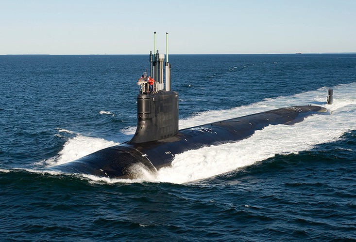 Tuy vậy bù lại tàu ngầm lớp Columbia lại có khả năng hoạt động bí mật khá tốt đồng thời có thể tấn công mục tiêu chính xác hơn tàu ngầm lớp Ohio. Với lớp tàu ngầm này, Mỹ tiếp tục duy trì ưu thế trong lòng đại dương.