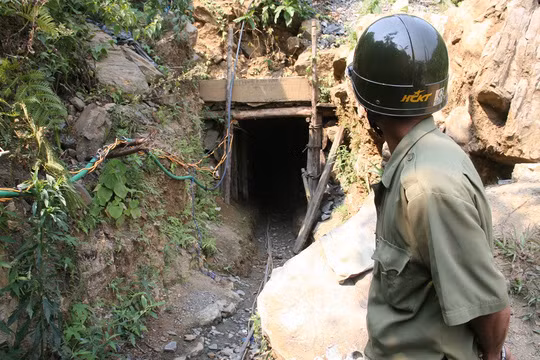 4 phu vang chet vi ngat khi: Huyen noi chi la dao... dat da