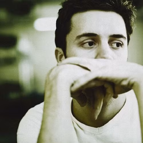 Chiec va li cua vo va nhung tui ni long ky quai-Hinh-2