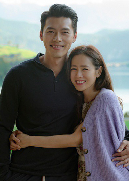 Cuối tháng 1/2021, khi nhận giải thưởng tại APAN Awards – Ngôi sao APAN 2020, mỹ nam được khao khát nhất Hàn Quốc cảm ơn người yêu trên sân khấu. “Tôi biết ơn Son Ye Jin – người đã vào vai Yoon Se Ri. Nhờ diễn xuất xuất sắc của Son Ye Jin, Ri Jung Hyuk mới có thể tỏa sáng. Cảm ơn em”, Hyun Bin nói.