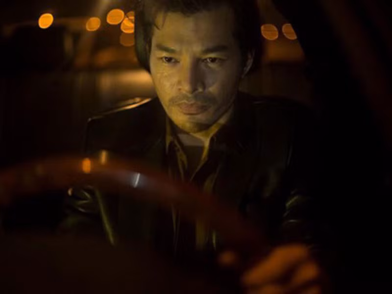 Trần Bảo Sơn từng mang cả những trải nghiệm mình vất vả, bươn trải những năm đầu sinh sống ở Mỹ vào bộ phim điện ảnh “Quyên” để cho nhân vật anh thủ vai thêm chân thực, sống động. Ảnh: Mask online