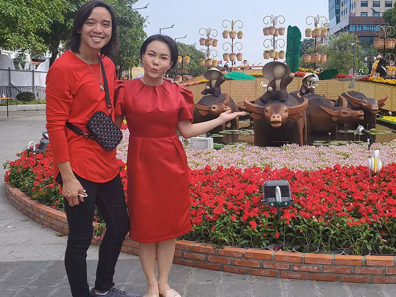 Dịp Tết Nguyên đán 2021, vợ chồng Việt Hương đoàn tụ ở Việt Nam.