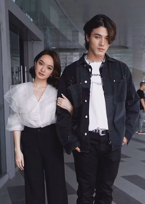 Trong phim, Khương Lê vào vai Jonathan Vĩnh Thụy - phi công trẻ của Lý Linh do Kaity Nguyễn đảm nhận.