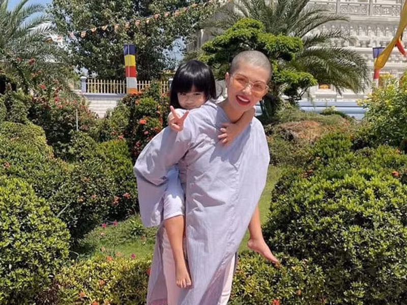 Oanh Yen cao troc dau, loat sao chap nhan 