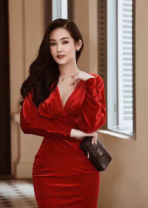 Ngân Anh còn thử sức kinh doanh.