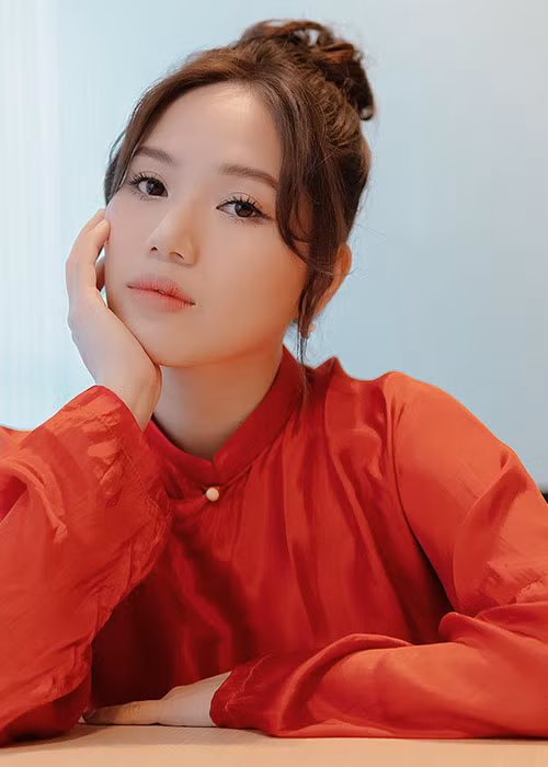 Tuy admin là người đăng lại bản cover nhưng Thùy Chi không tránh khỏi việc trở thành tâm điểm. Một số đặt nghi vấn phía ê-kíp Thùy Chi ké fame Sơn Tùng M-TP.